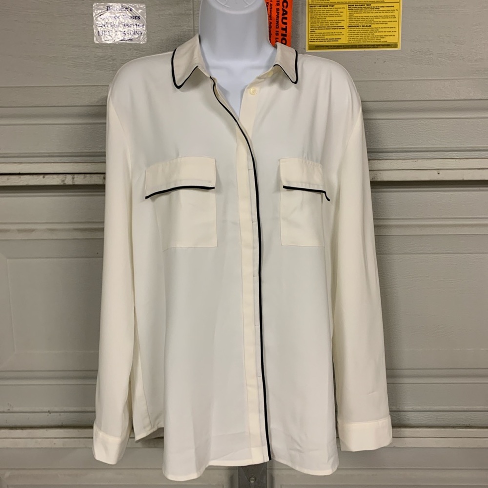 BRAND NEW WITH TAGS Loft Button Up!